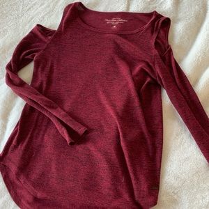 ✨ S O L D ✨ Long cut out shoulder sweater